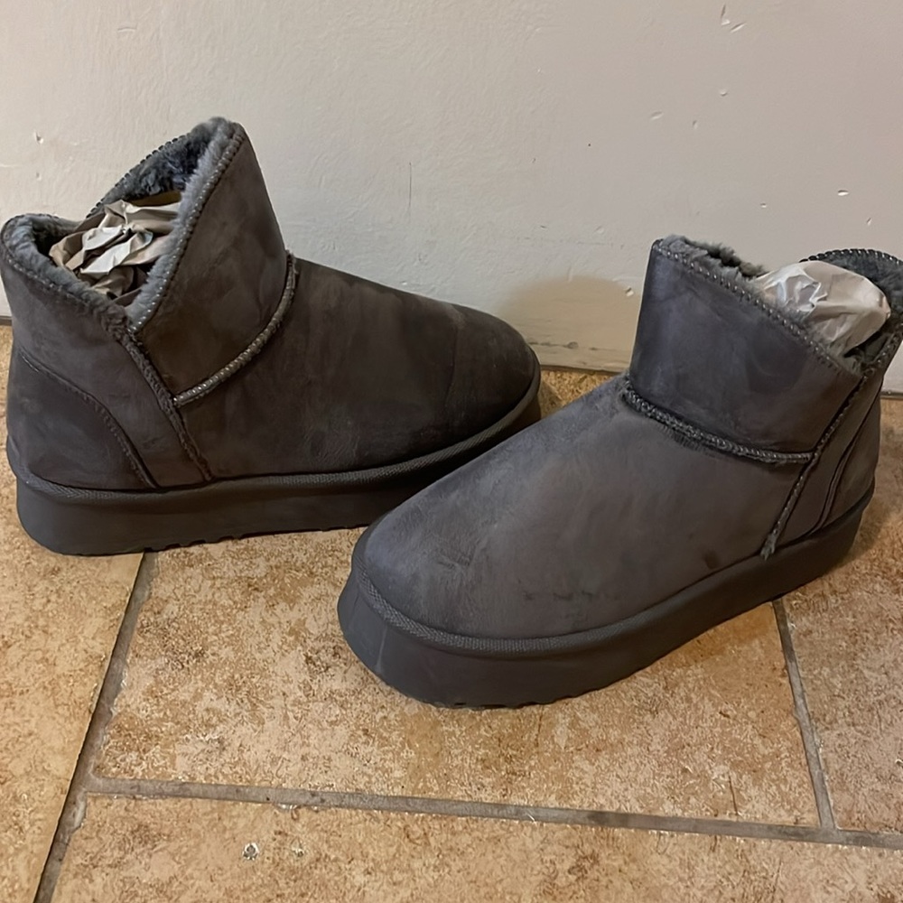 Grey booties - Picture 2 of 3